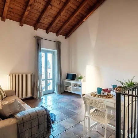 Appartamento Nest - By Myhomeincomo *