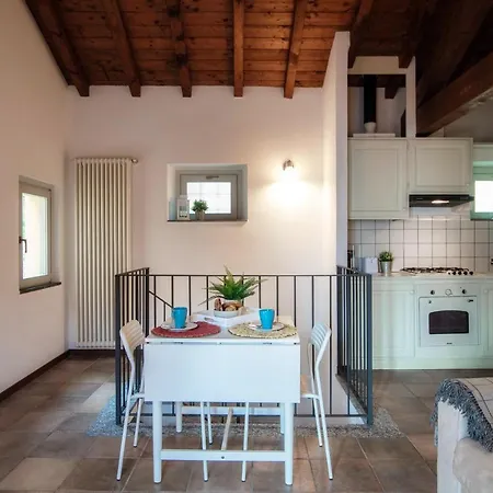 Apartment Nest - By Myhomeincomo Carate Urio